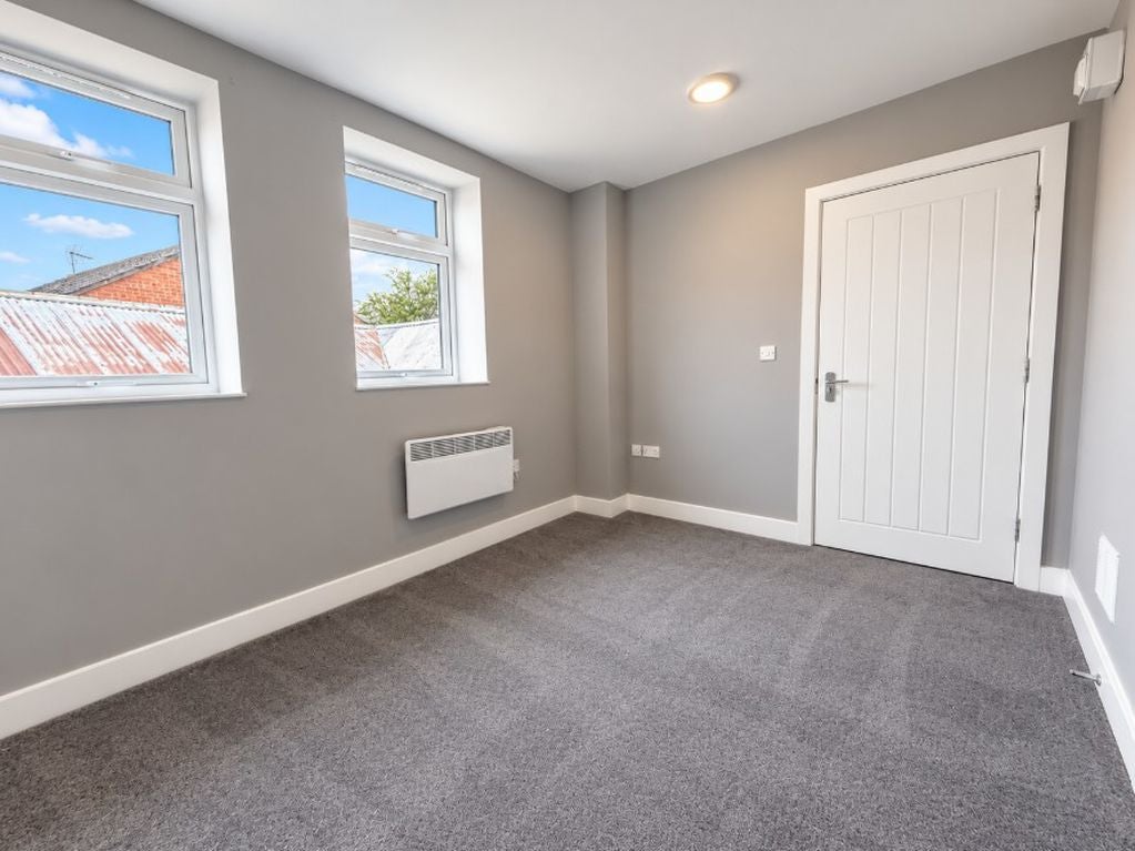 Room Forton Road in Gosport