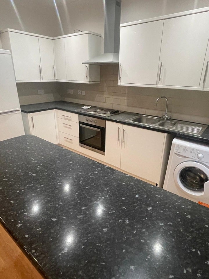 Flat Streatham High Road in Greater London