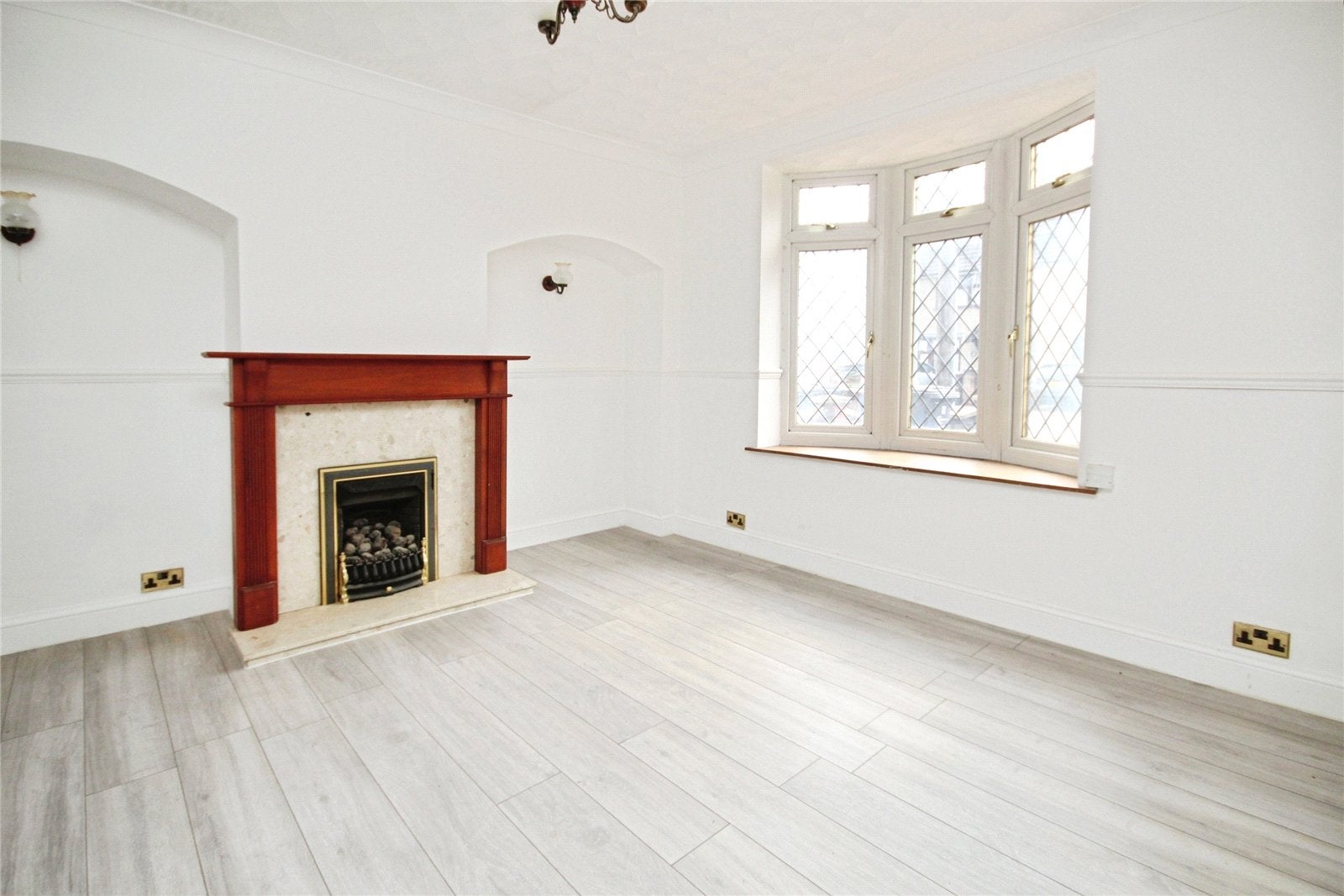 House Hunters Hall Road in Greater London