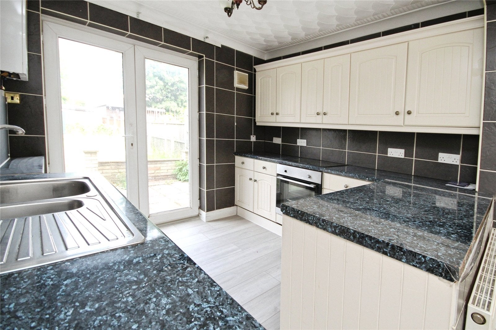 House Hunters Hall Road in Greater London