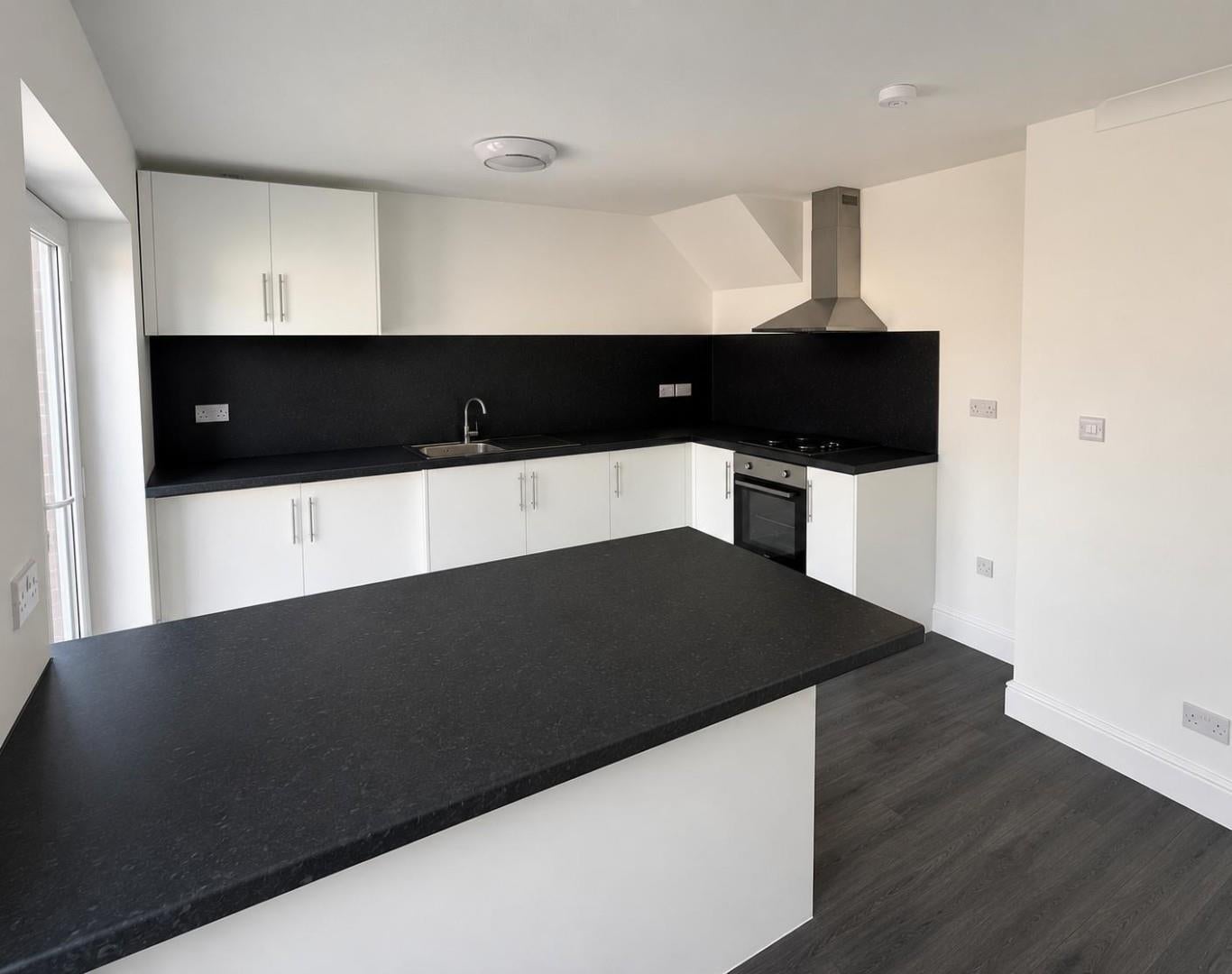 Flat Highgrove Court in Rushden