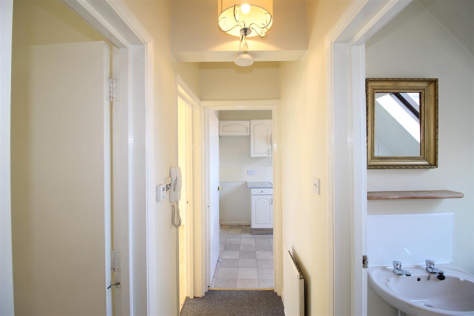 Flat Highgrove Court in Rushden