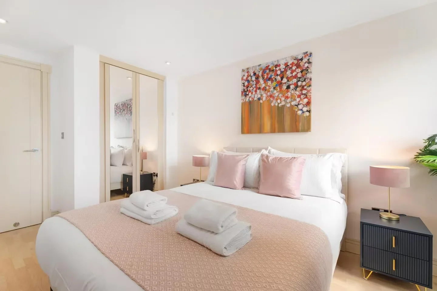 Flat Newton Place in Greater London