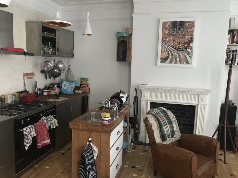 Room Yukon Road in Greater London