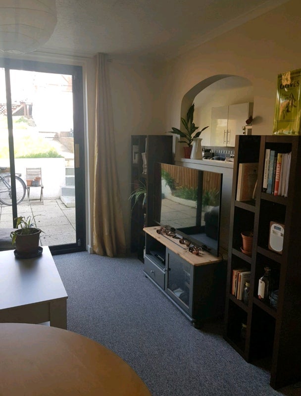 Room Muller Road in Bristol