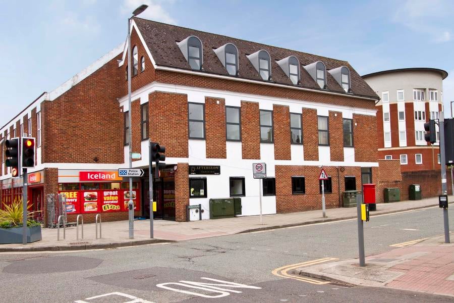 Flat High Street in Three Rivers