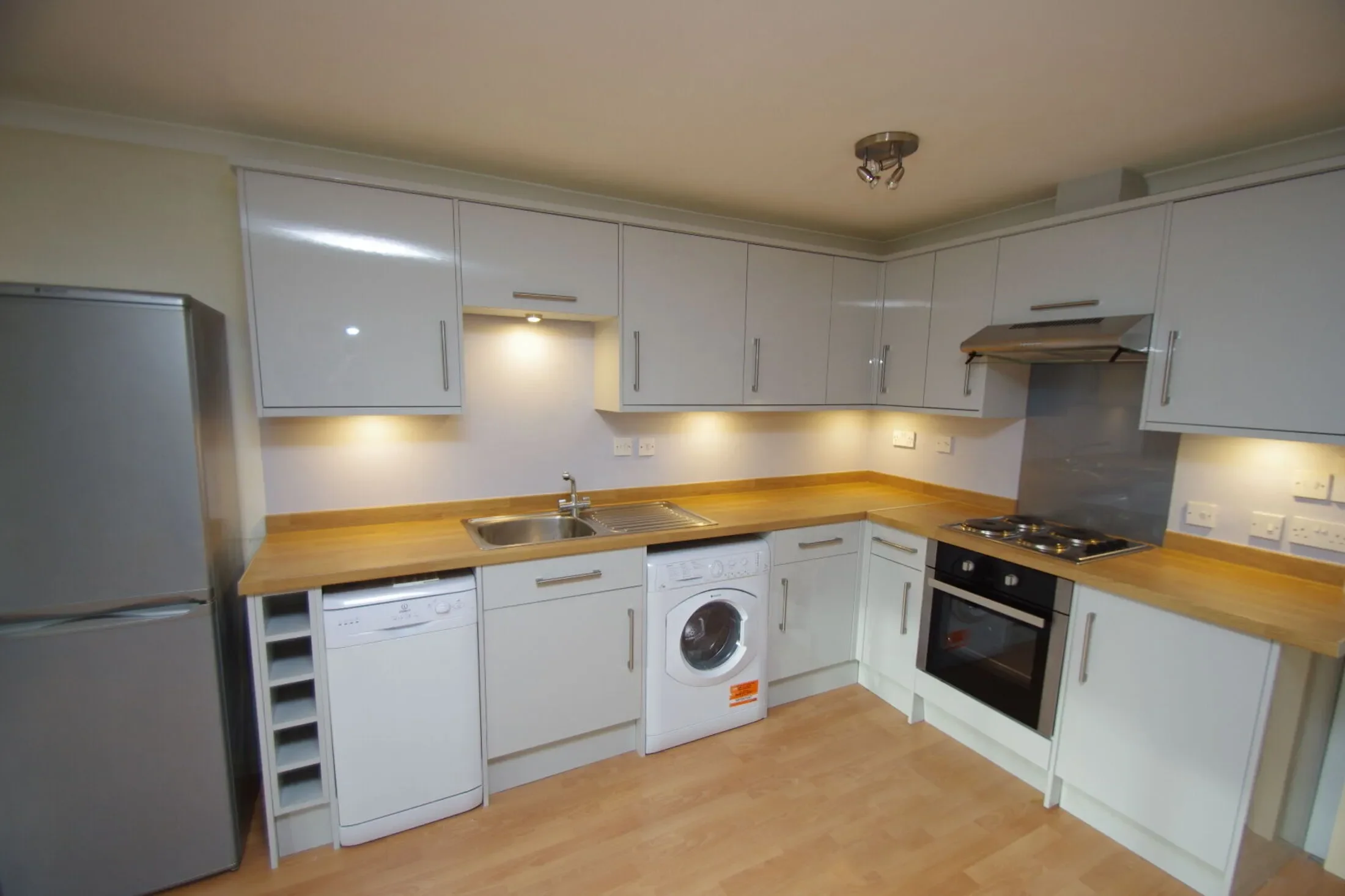 Flat Rickmansworth Road in Watford