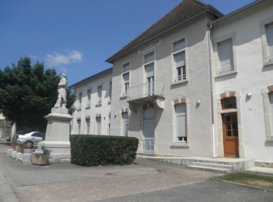 Flat Route de Nantua in Hautecourt-Romanèche