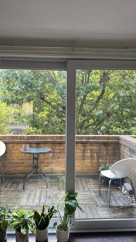 Room Waveney Close in Greater London