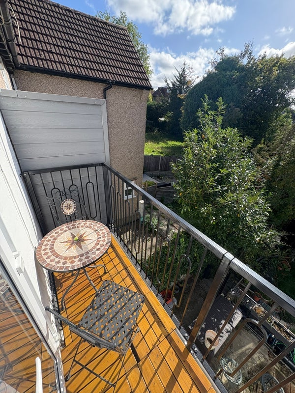 Flat Studland Road in Greater London