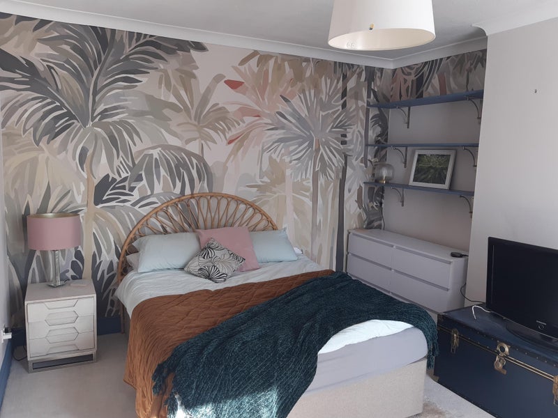 Flat Studland Road in Greater London