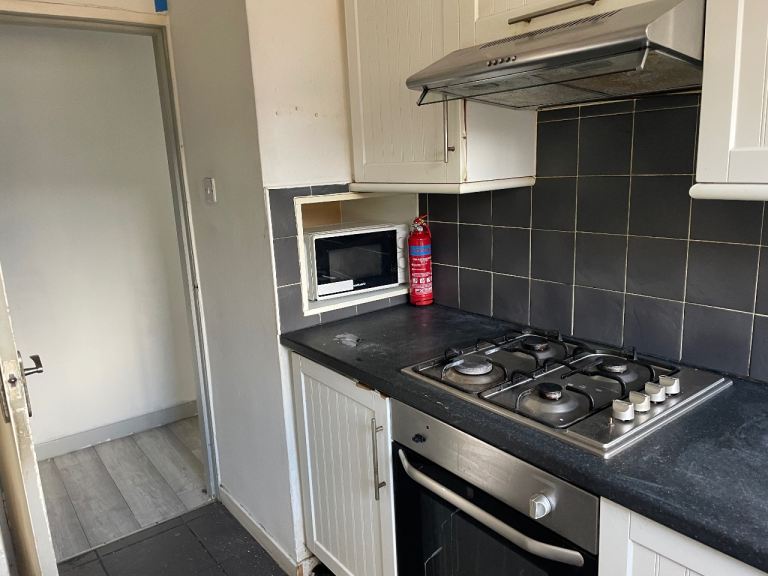 Flat Gorgie Road in City of Edinburgh