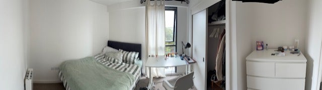Room Skypark Road in Bristol