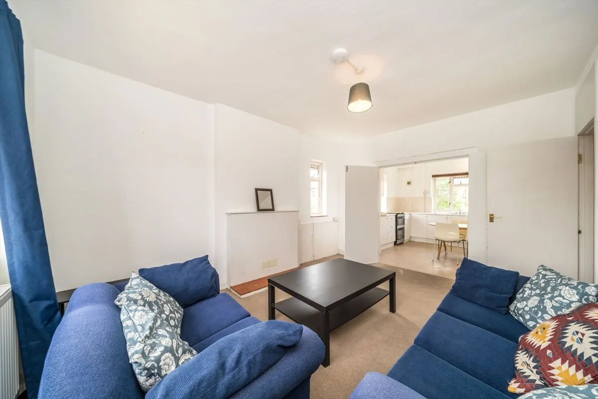 Flat Westville Road in Greater London