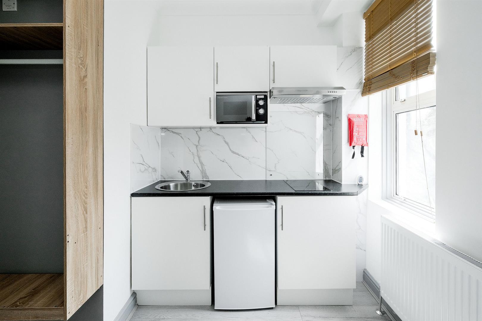 Flat Folkestone Road in Greater London