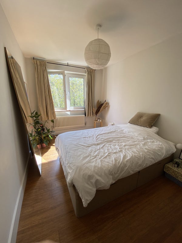 Room Gosset Street in Greater London