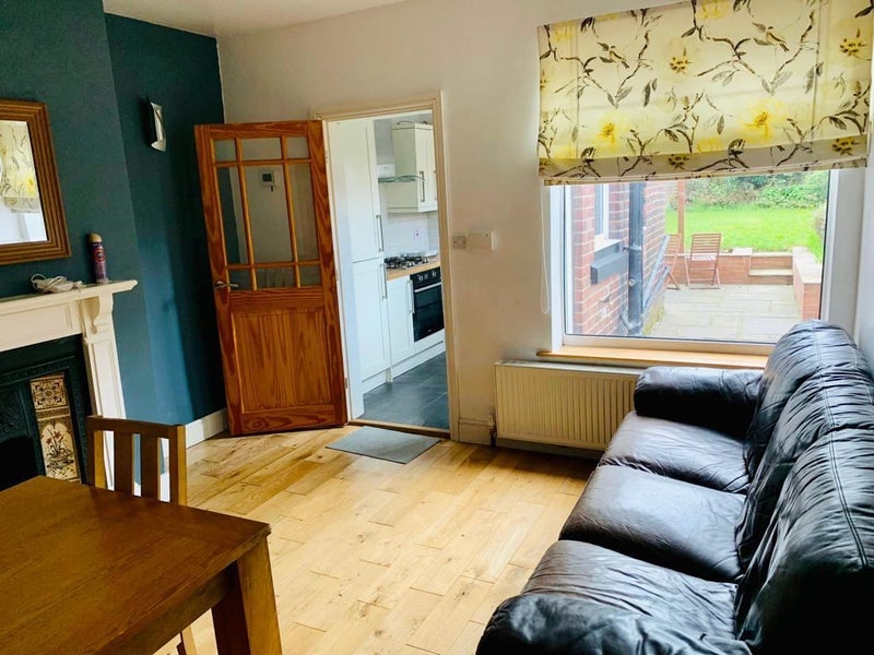 Room Woodseats Road in Sheffield