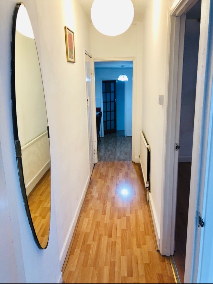 Flat Northdown Road in Greater London