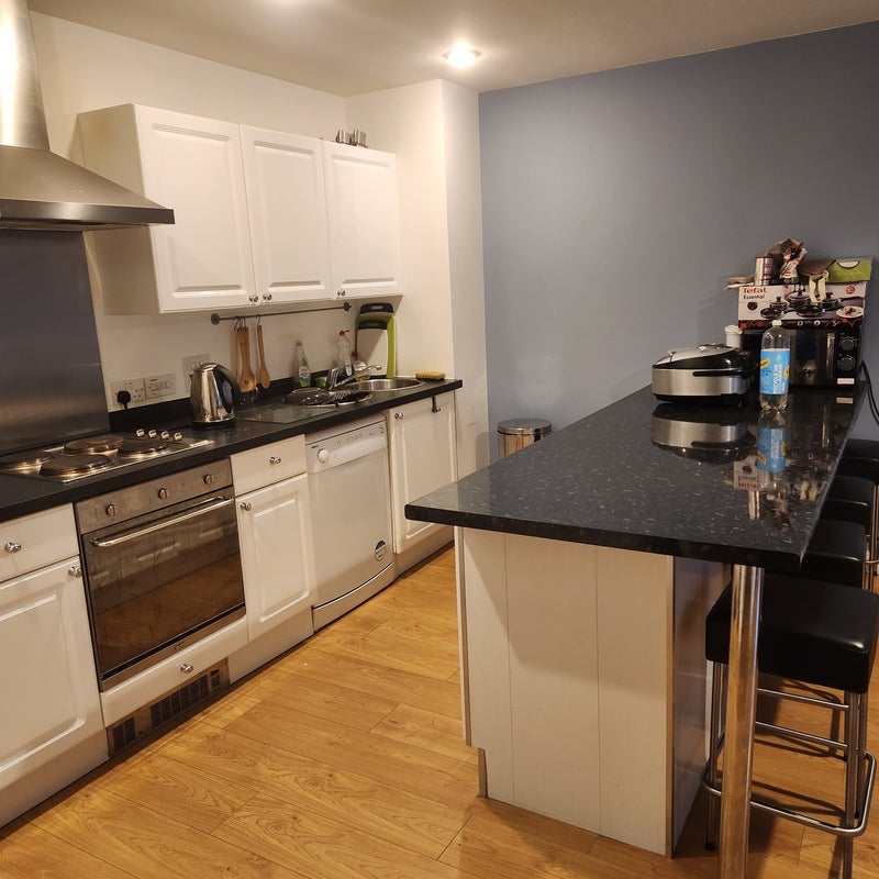 Room Joule Close in Salford