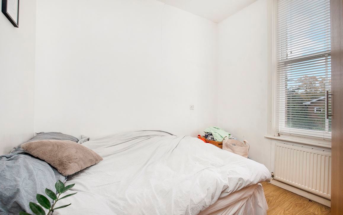 Flat Bedford Road in Greater London