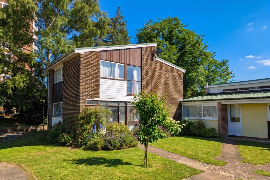 House Oak Bank in Woking