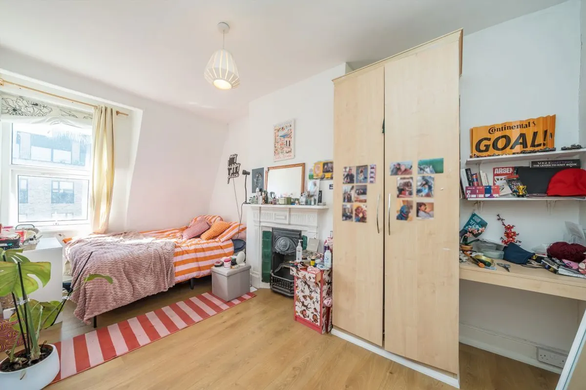 Flat Heath Road in Greater London
