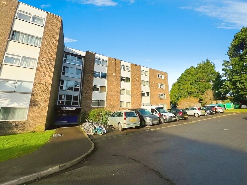 Flat Bursledon Road in Southampton