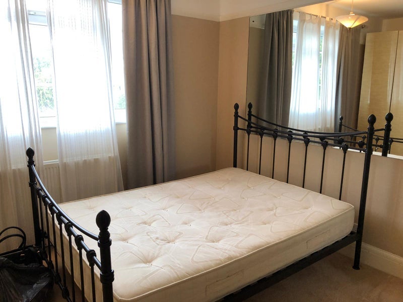 Room Montpelier Avenue in Greater London