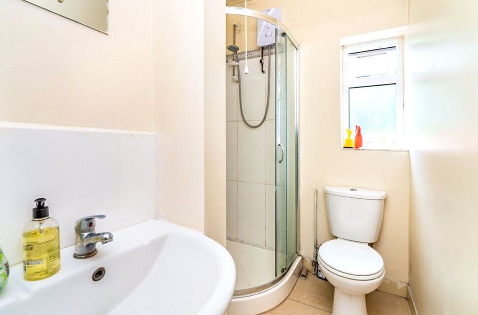 Flat Firgrove Road in Southampton