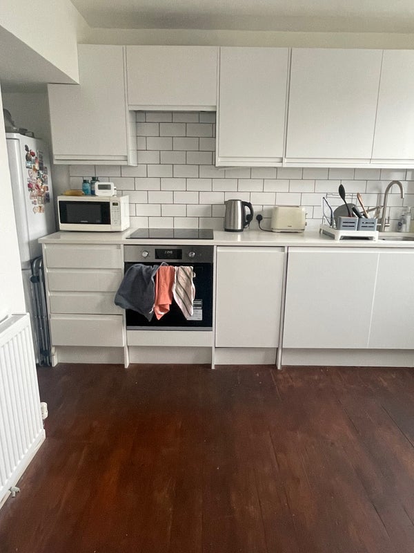 Room Alfred Street in Greater London