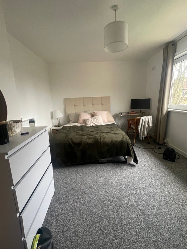 Room Alfred Street in Greater London