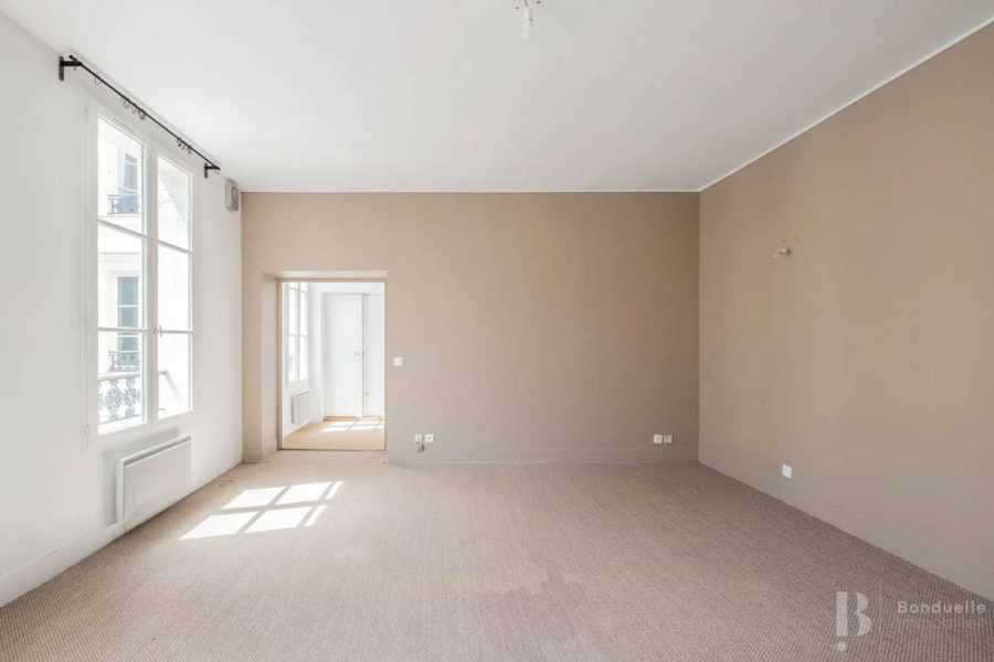 Flat Rue Charlot in Paris