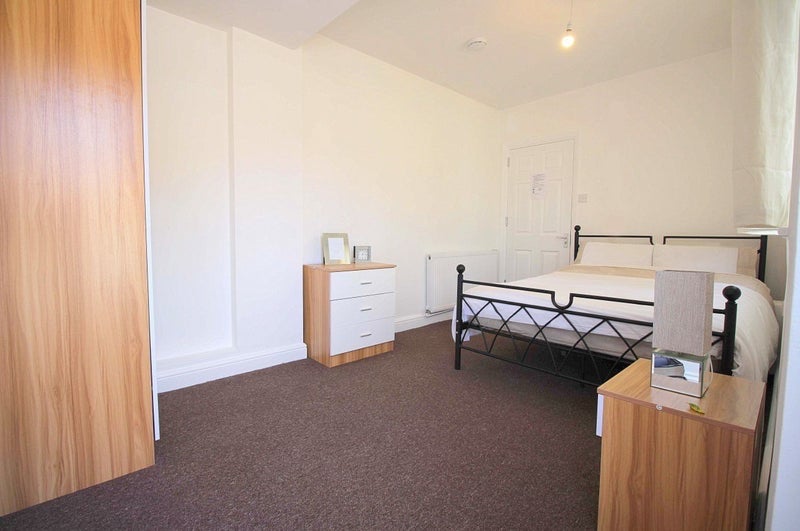 Room Elstow Road in Greater London