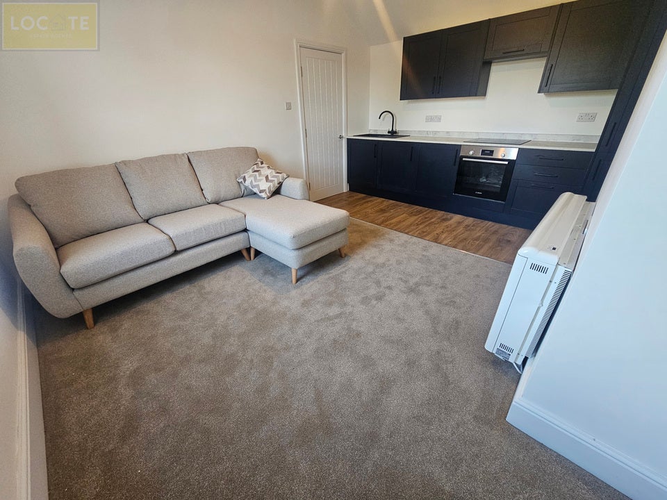 Flat Gloucester Road in Trafford