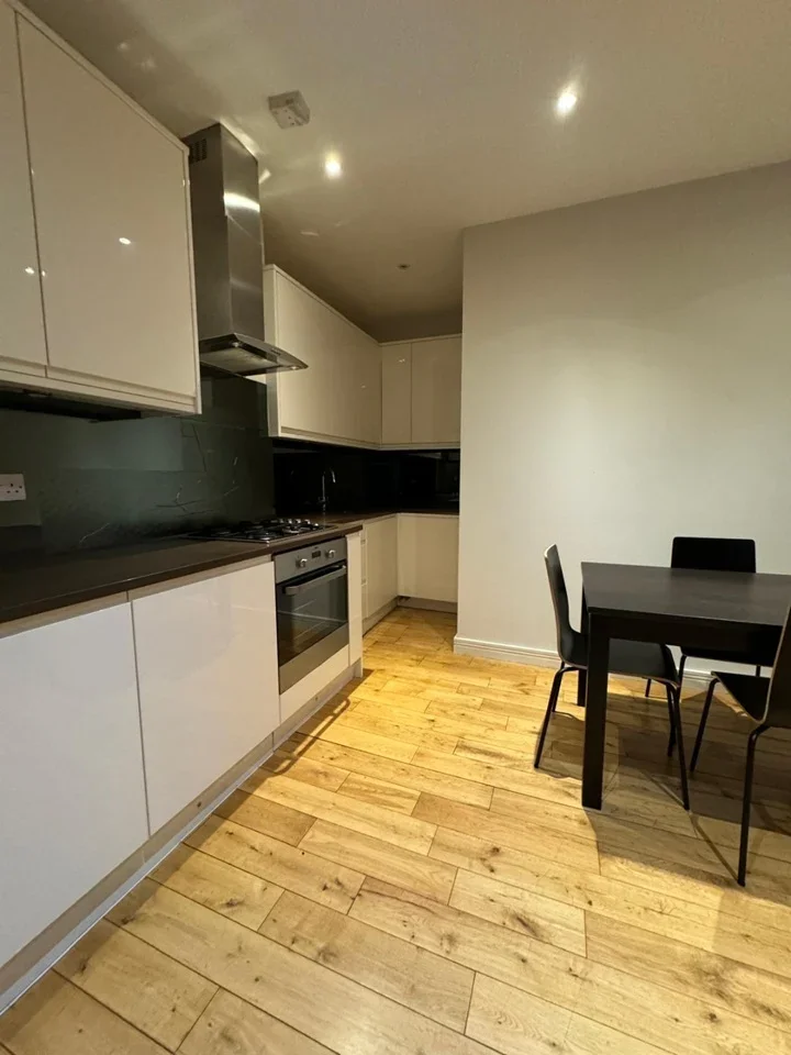 Flat The Vale in Greater London