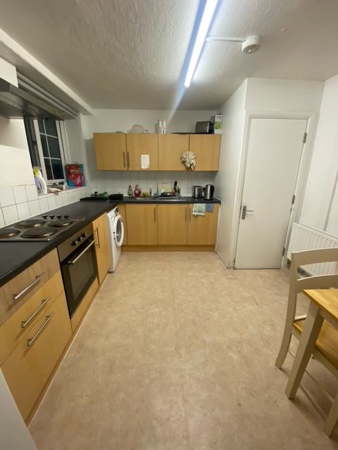 Room Ebbisham Drive in Greater London