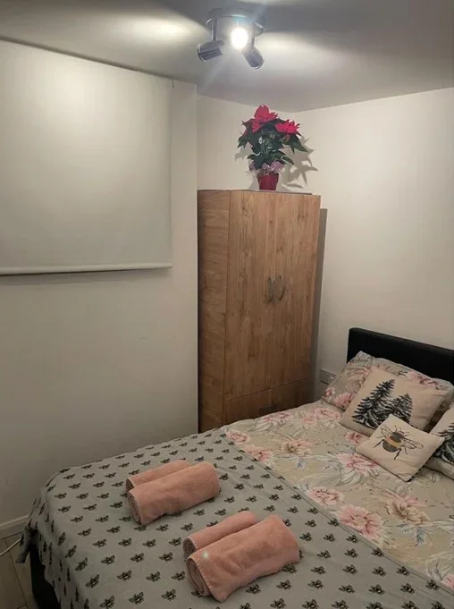 Room Upper Street in Greater London