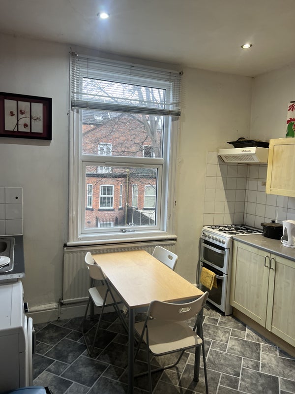 Room Goulden Road in Manchester