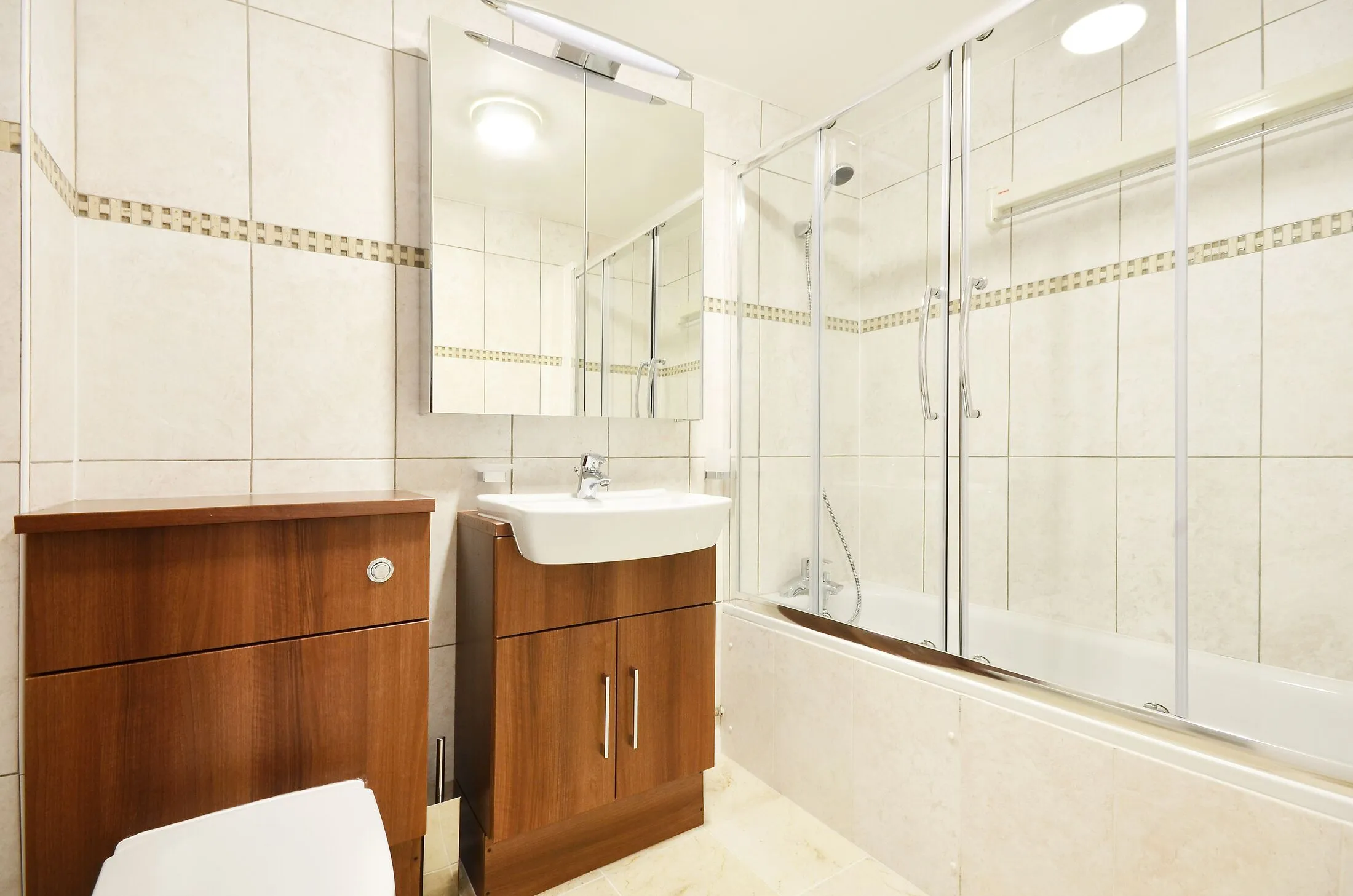 Flat Westbourne Terrace in City of Westminster