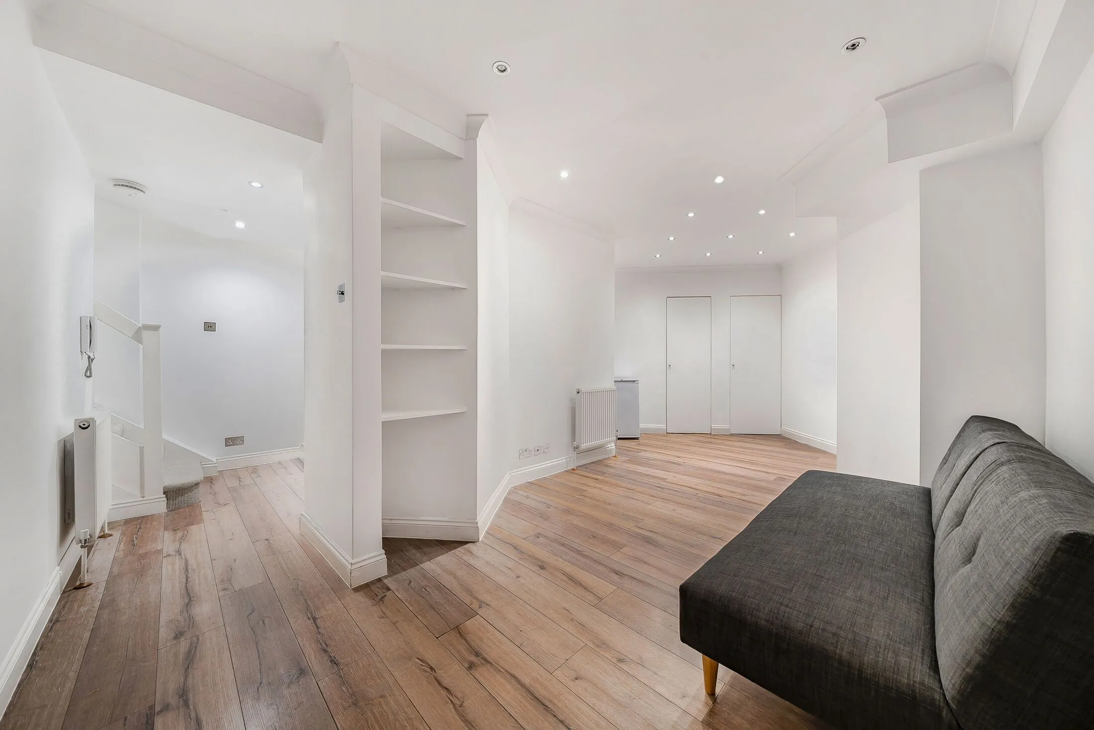 Flat Pont Street in Greater London