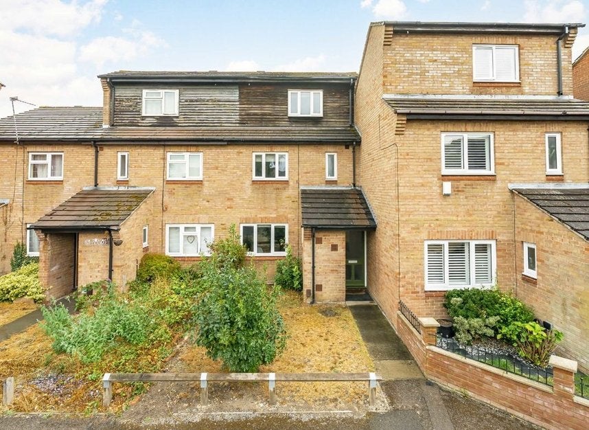 House Cheeseman Close in Greater London