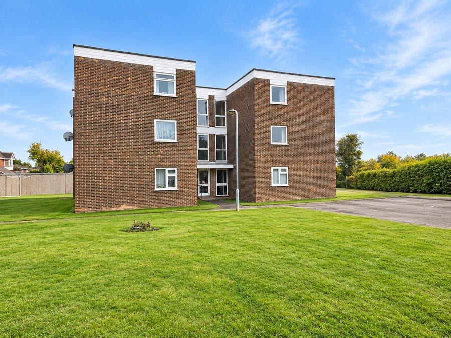 Flat Three Elms Road in Hereford