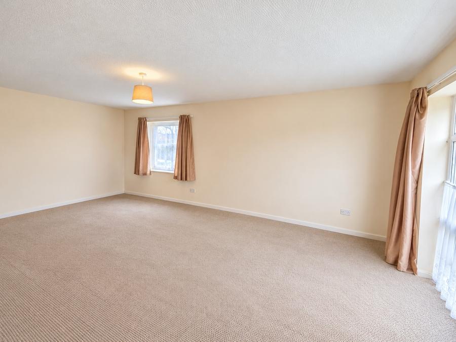 Flat Three Elms Road in Hereford