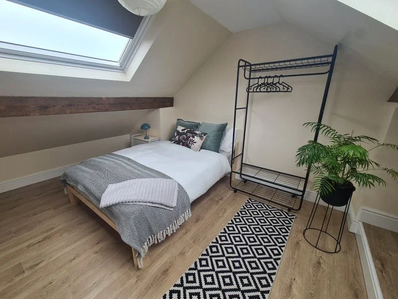 Room Back Blenheim Terrace in Leeds