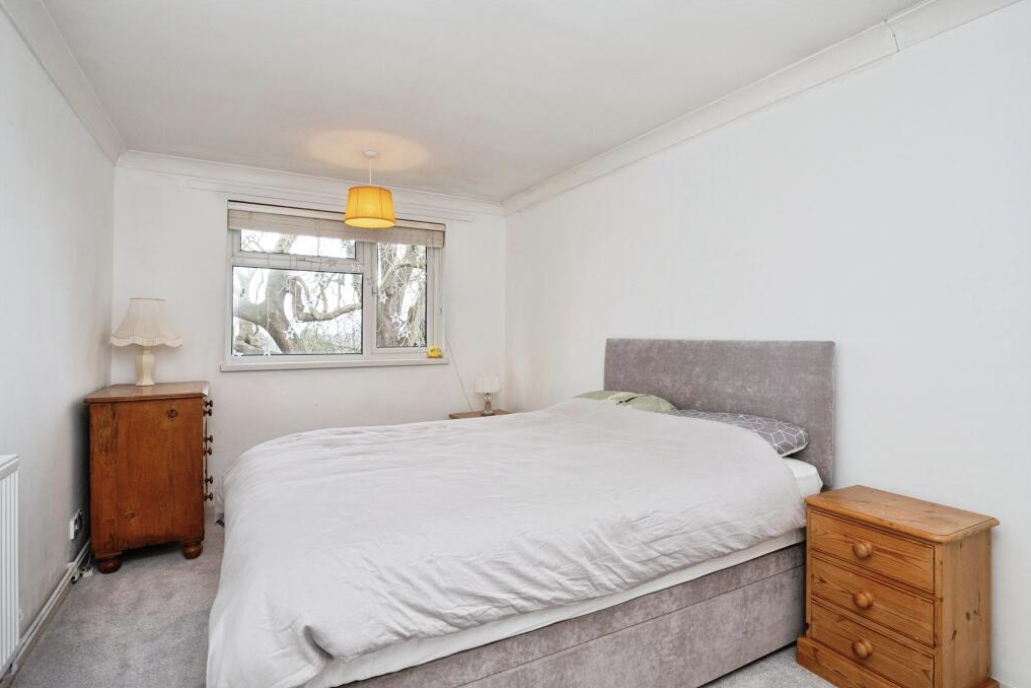 Flat Chenies Close in Tunbridge Wells