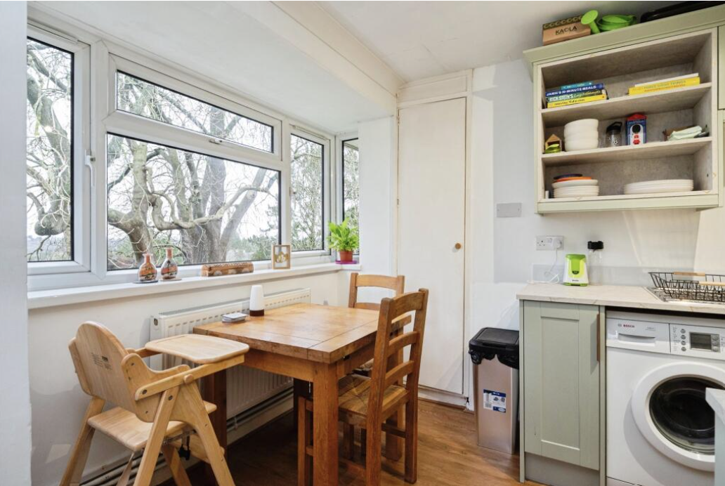 Flat Chenies Close in Tunbridge Wells