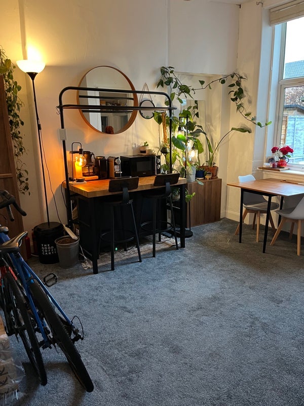Room St Kenneth Drive in Glasgow