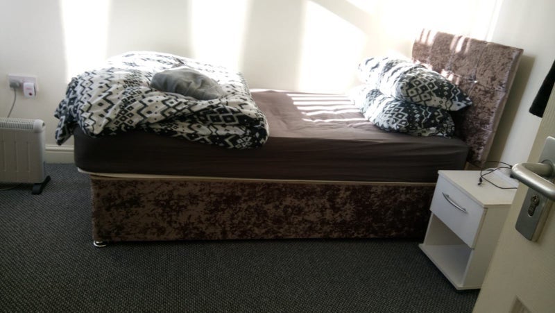 Room Duncan Road in Manchester
