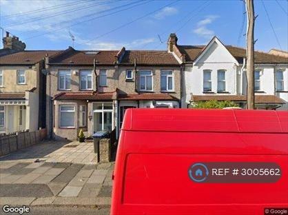 House Durants Road in Greater London