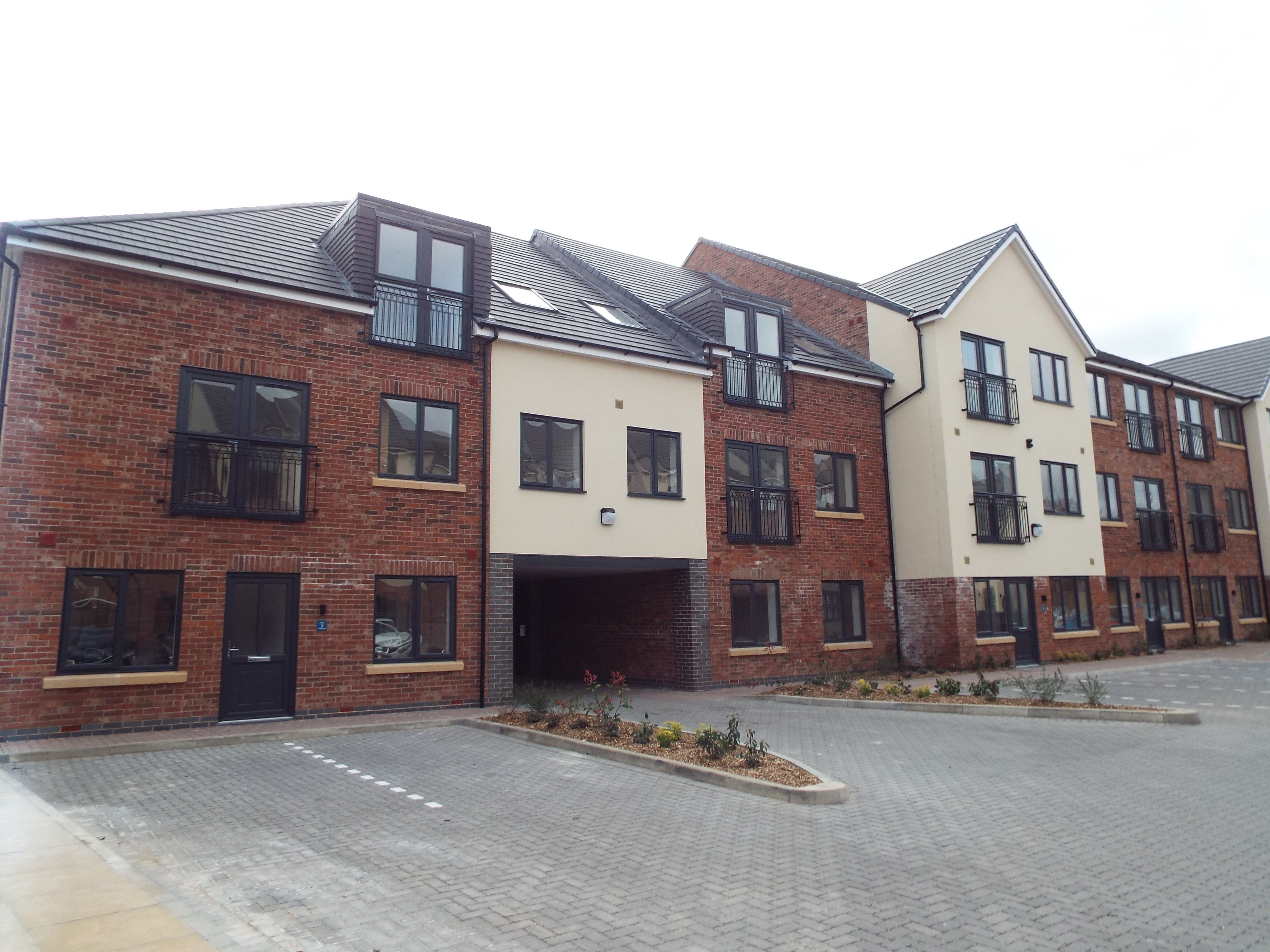 Flat Markfield Court in Leicester